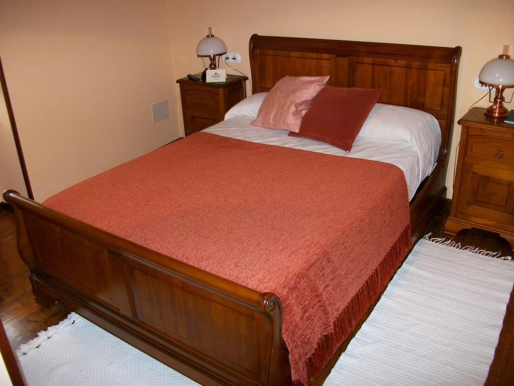 Casa De Aldea Los Glayus Guest House Luarca Phòng bức ảnh